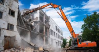Промышленный демонтаж зданий Щекино, цена от 2933 руб.