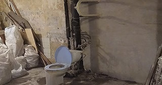 Демонтаж сантехкабины в панельном доме - цена от 1030 рублей | Сварной-Кно